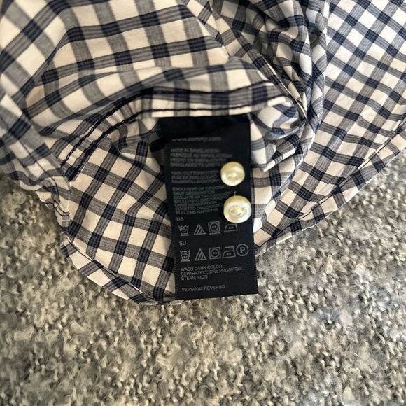 EUC Tommy Hilfiger Large Gingham Short Sleeve Shirt - Picture 2 of 5